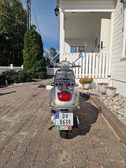 Vespa 50S 4T 4 of 12