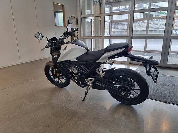 Honda CB 125 R 14 of 14