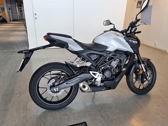 Honda CB 125 R 5 of 14