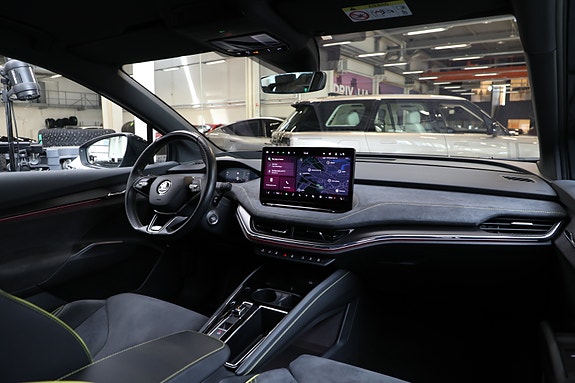 Skoda Enyaq RS 13 of 30