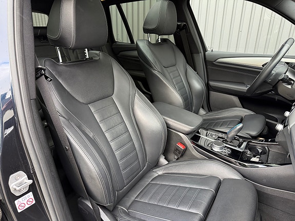 BMW iX3 28 of 30