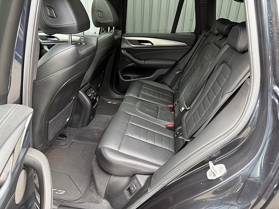 BMW iX3 15 of 30