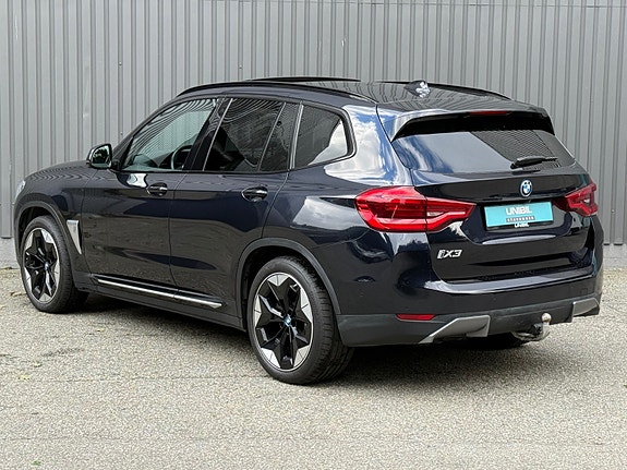 BMW iX3 2 of 30