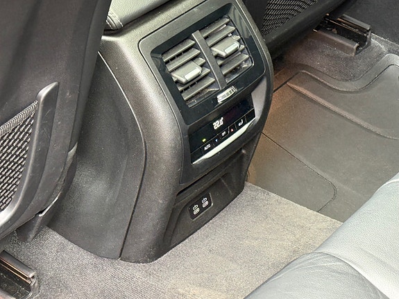 BMW iX3 17 of 30