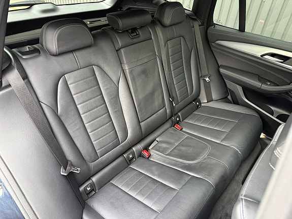 BMW iX3 29 of 30