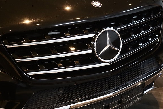 Mercedes-Benz ML250 7 of 30