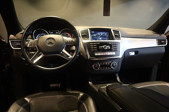 Mercedes-Benz ML250 17 of 30