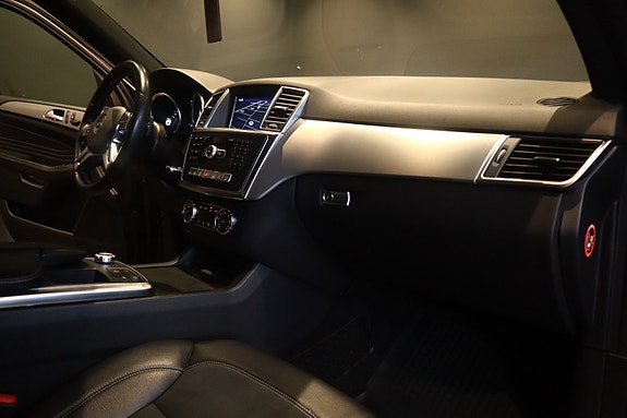 Mercedes-Benz ML250 15 of 30