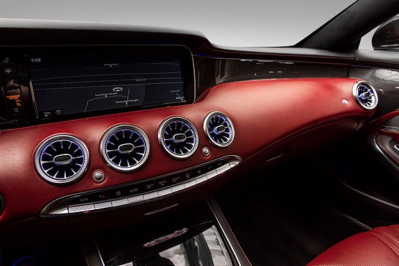 Mercedes-Benz S63 28 of 30