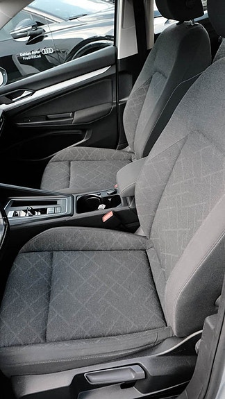 Volkswagen Golf VIII 20 of 29