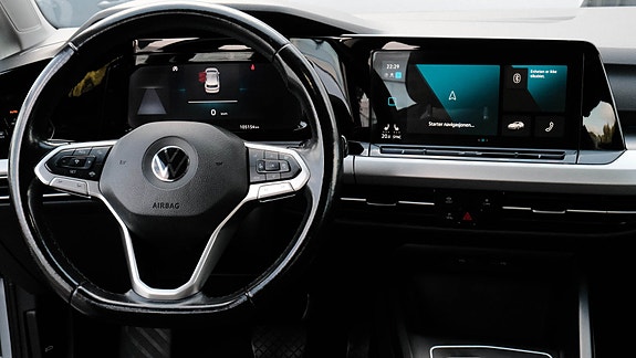Volkswagen Golf VIII 14 of 29