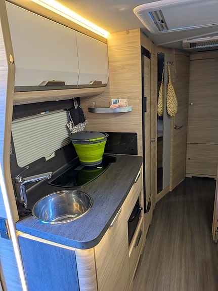 Knaus 580QS Südwind - Jubileumsutgaven 11 of 23