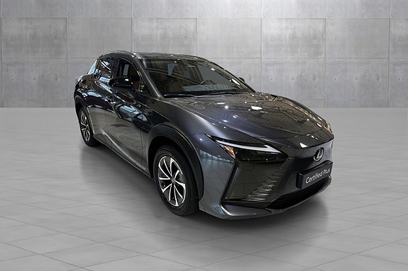 Lexus RZ450e 7 of 19