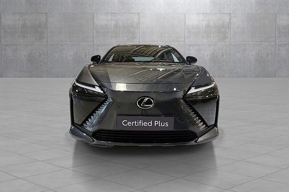Lexus RZ450e 8 of 19