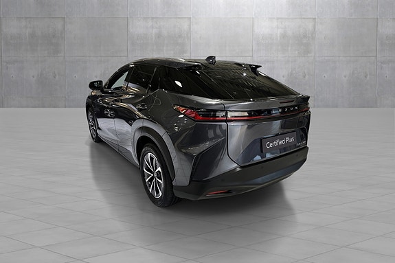 Lexus RZ450e 3 of 19