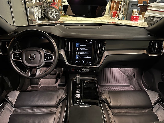 Volvo V60 17 of 30