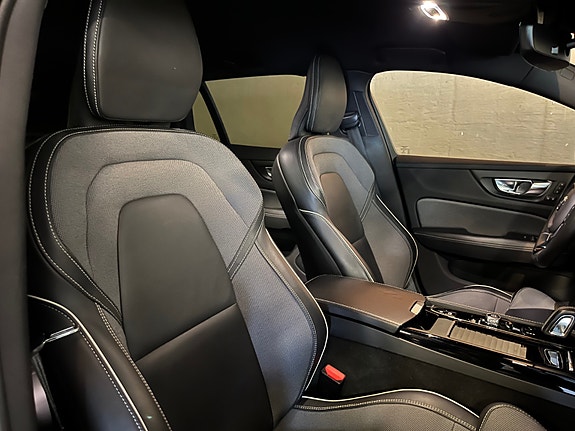 Volvo V60 27 of 30