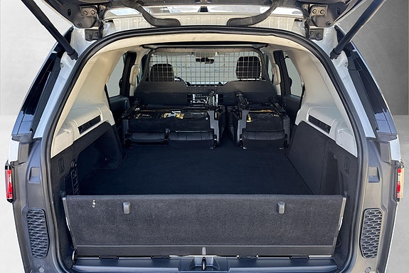 Land Rover Discovery 5 14 of 15