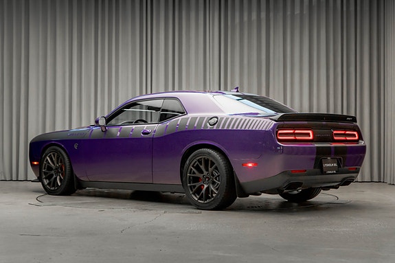 Dodge Challenger 20 of 30