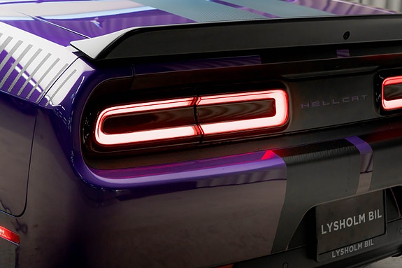Dodge Challenger 22 of 30