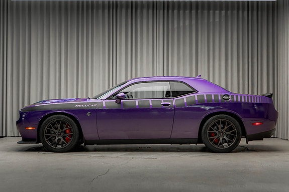 Dodge Challenger 19 of 30