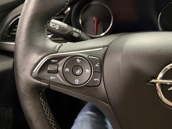 Opel Insignia 25 of 30