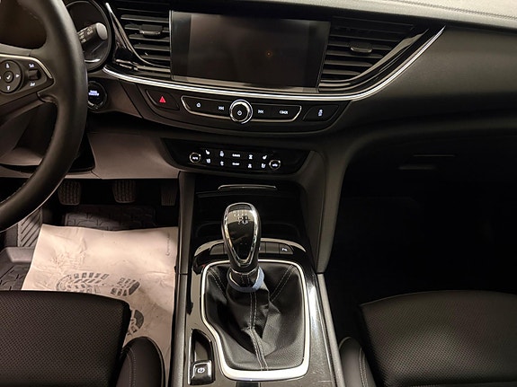 Opel Insignia 15 of 30