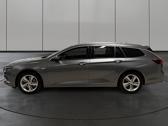 Opel Insignia 2 of 30