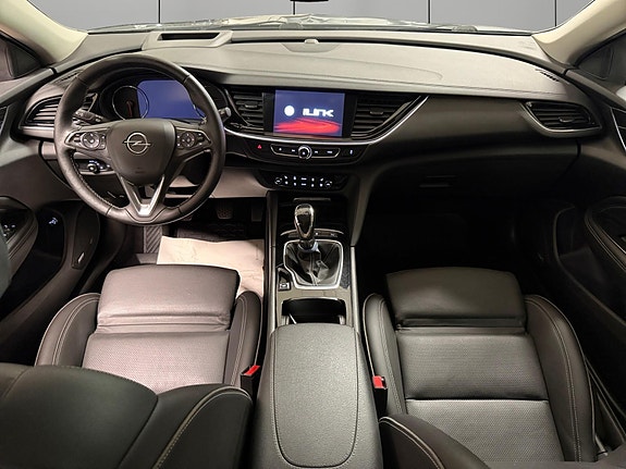 Opel Insignia 16 of 30