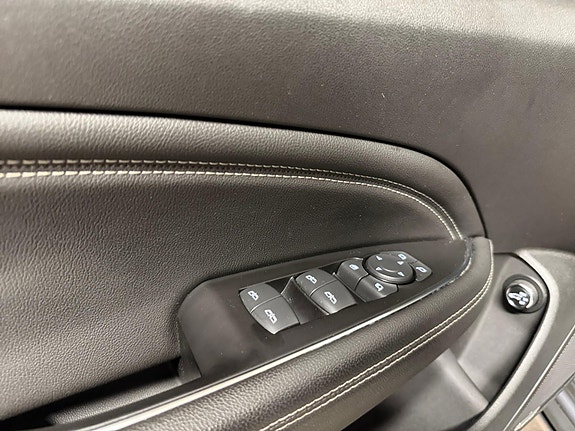 Opel Insignia 12 of 30