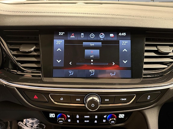 Opel Insignia 22 of 30