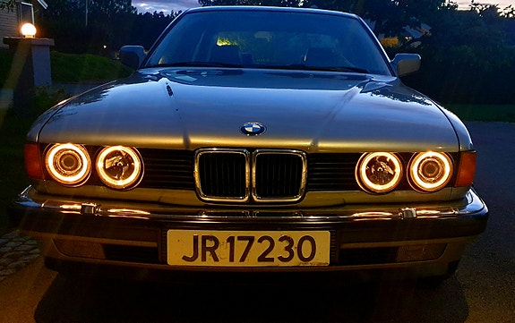 BMW 730iA 12 of 13
