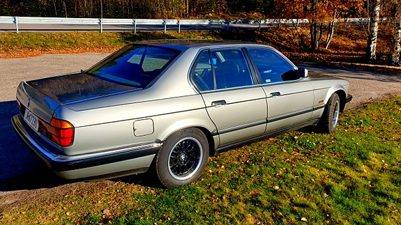 BMW 730iA 6 of 13