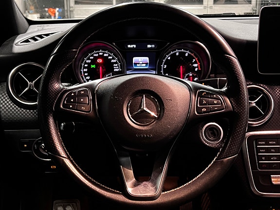 Mercedes-Benz 180 14 of 30