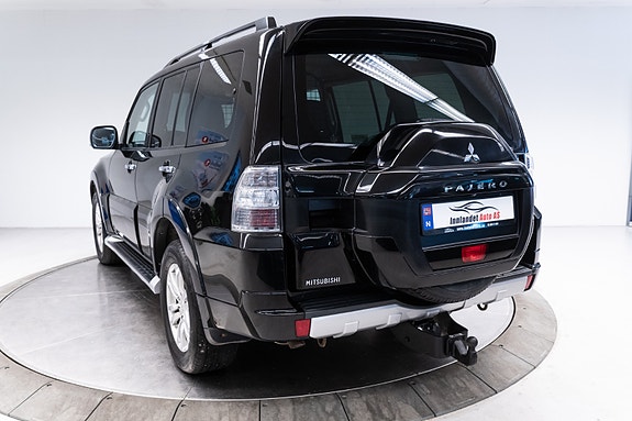 Mitsubishi Pajero 23 of 30