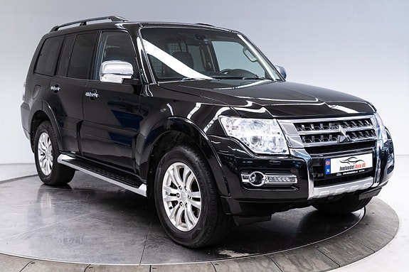Mitsubishi Pajero 17 of 30