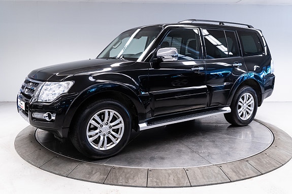 Mitsubishi Pajero 21 of 30