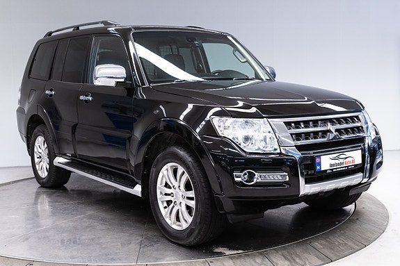 Mitsubishi Pajero 16 of 30