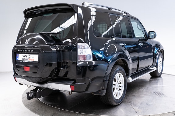 Mitsubishi Pajero 9 of 30