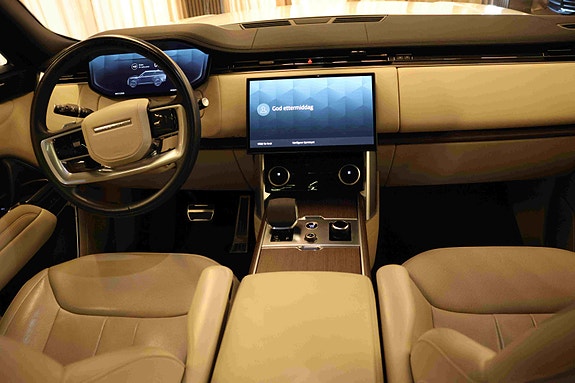 Land Rover Range Rover 19 of 30