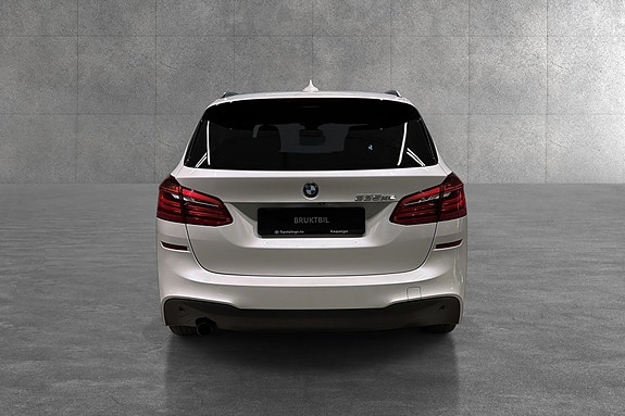 BMW 225xe 4 of 23