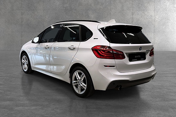 BMW 225xe 3 of 23