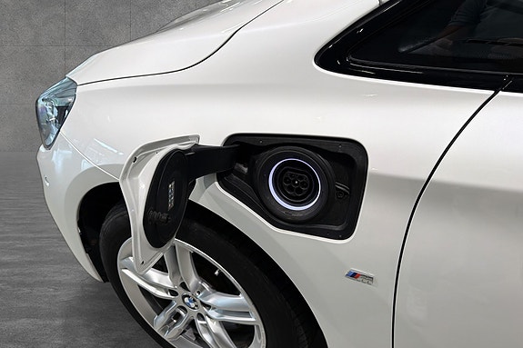BMW 225xe 9 of 23