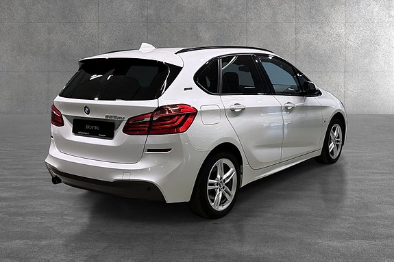 BMW 225xe 5 of 23