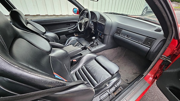 BMW M3 11 of 17