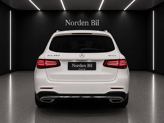 Mercedes-Benz GLC250 6 of 30