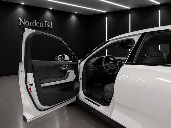 Polestar 2 6 of 30