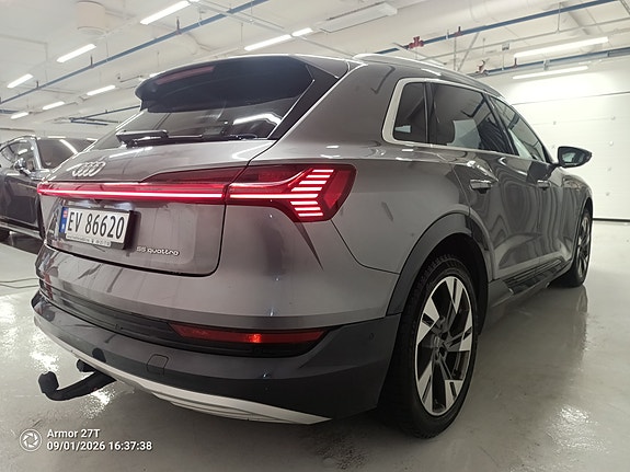 Audi e-tron 3 of 18
