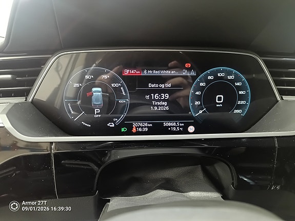 Audi e-tron 8 of 18