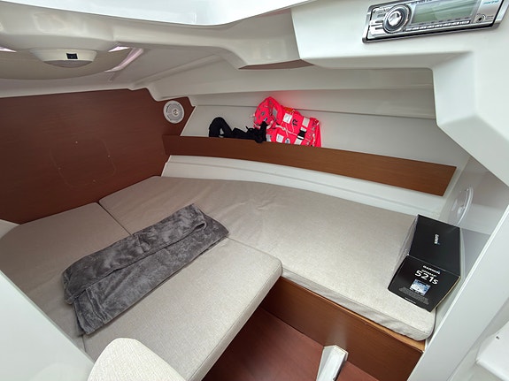 Beneteau Antares 6.80 // NY MOTOR - 6års garanti // NY BAY STAR STYRING// 27 of 30